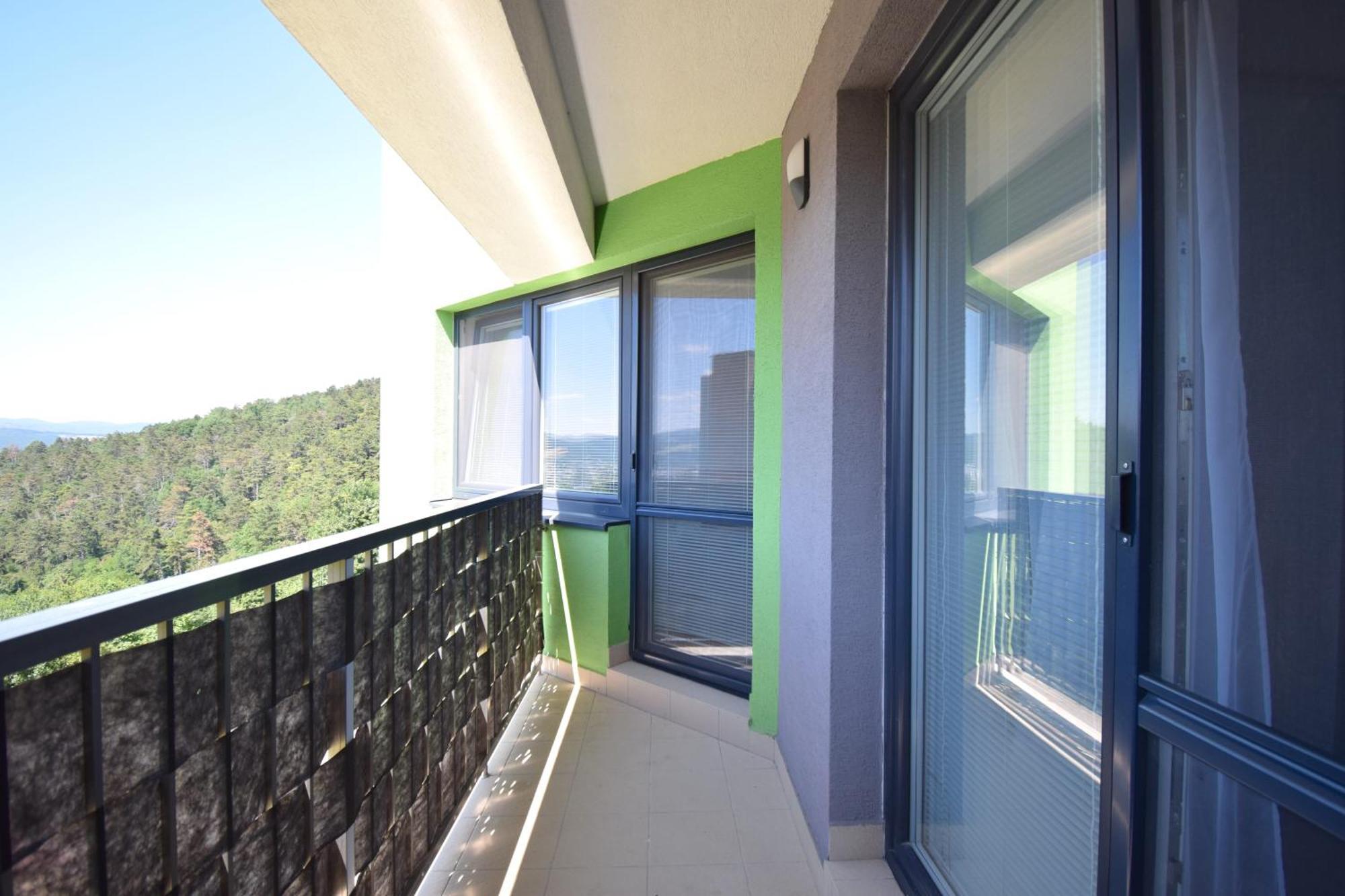 Saratovska Apartment Trencin Exterior photo