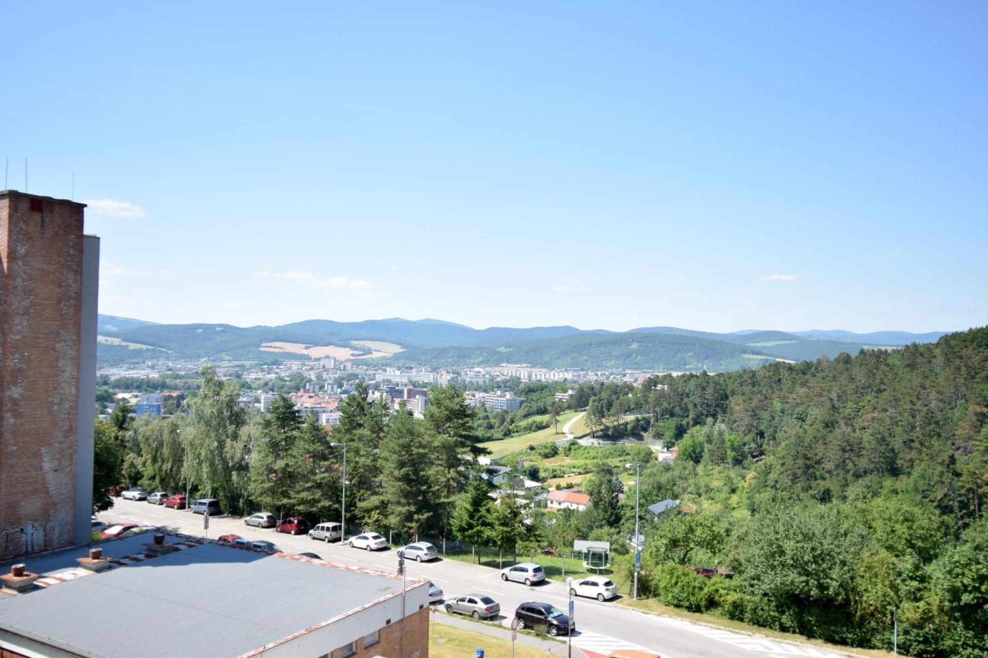 Saratovska Apartment Trencin Exterior photo